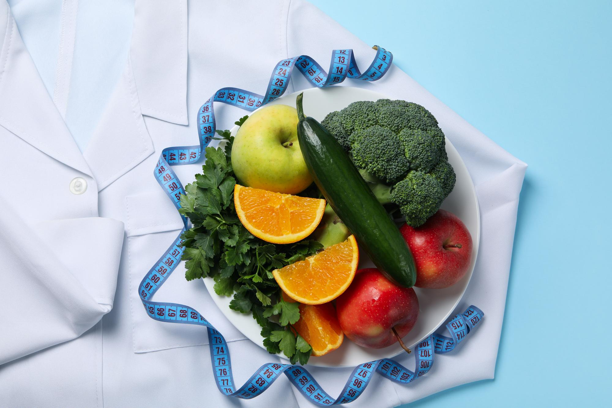 A balanced plate showing vegetables, protein-rich food, grains and colourful additions